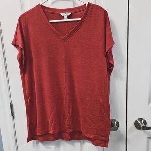 Orvis Top Color Red Size Medium Ptp 21 inch.
